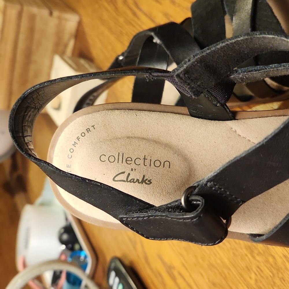 Sandals - Picture 3 of 5